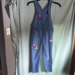 🍁3/$25 EUC girls emoji distressed overalls